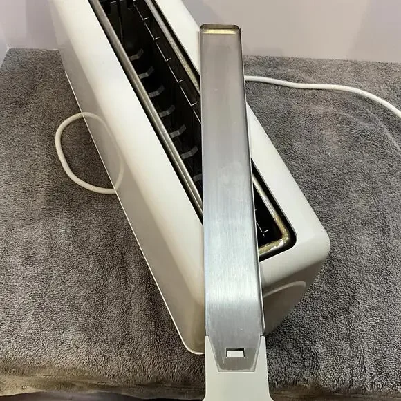 KitchenAid Ultra Power 2SLICE Long Slot Toaster KTT251 Slim White-works GREAT!